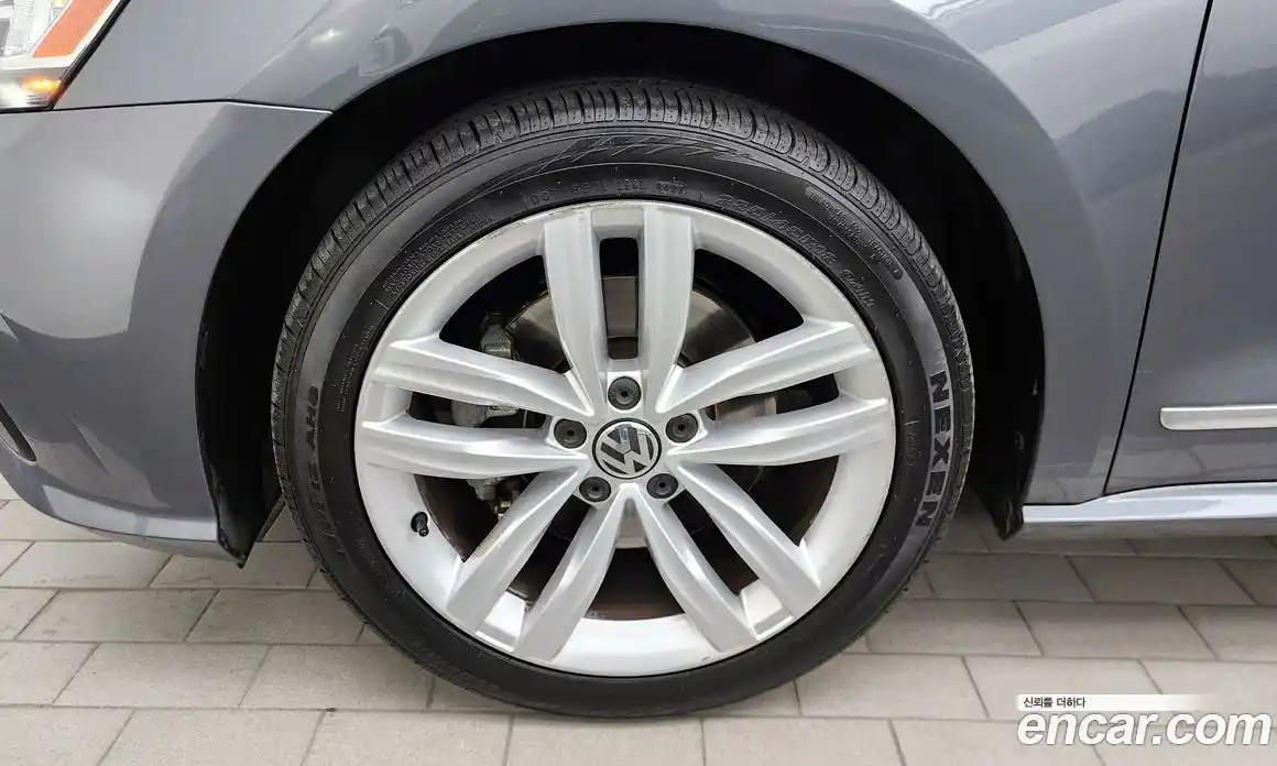 Volkswagen Passat 2018 2.0 автомат (гидро), фото 5