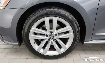 Volkswagen Passat 2018 2.0 автомат (гидро), миниатюра 5