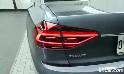 Volkswagen Passat 2018 2.0 автомат (гидро), миниатюра 9