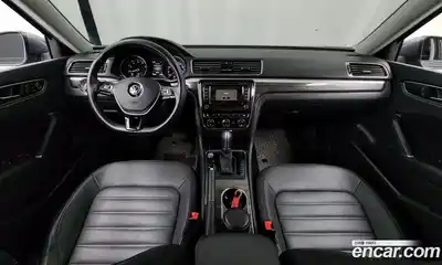 Volkswagen Passat 2018 2.0 автомат (гидро), миниатюра 10