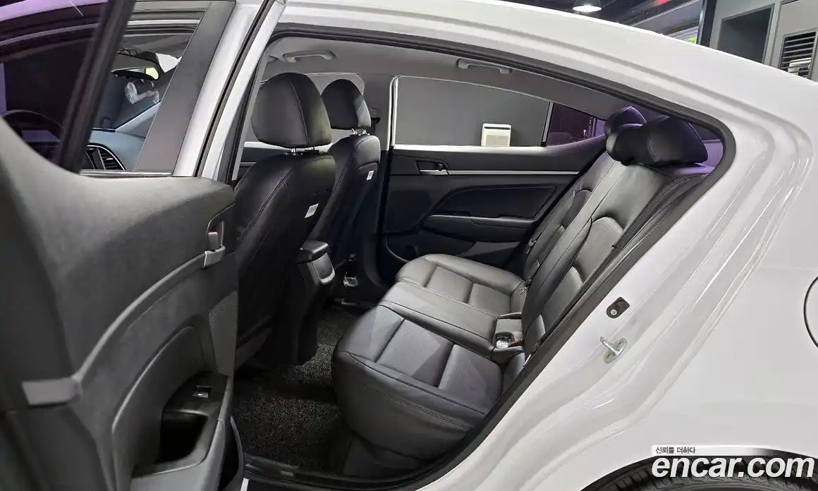 Hyundai Avante 2017 1.6 гидро, фото 12