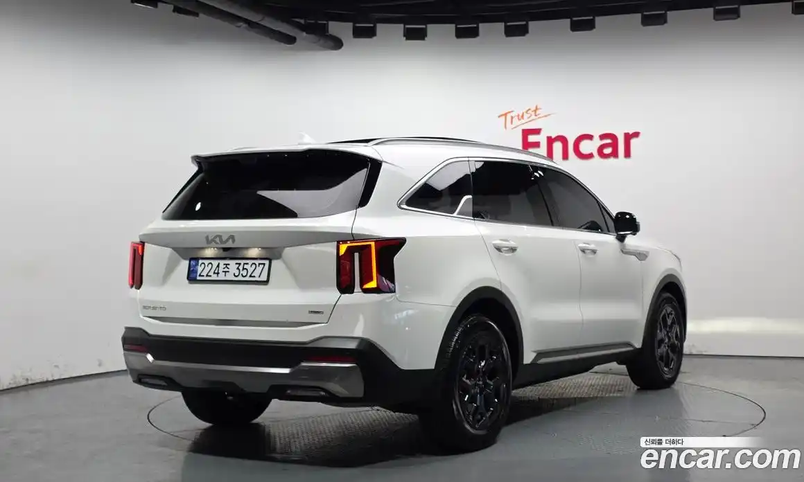 Kia Sorento 2024 1.6 гидро, фото 2