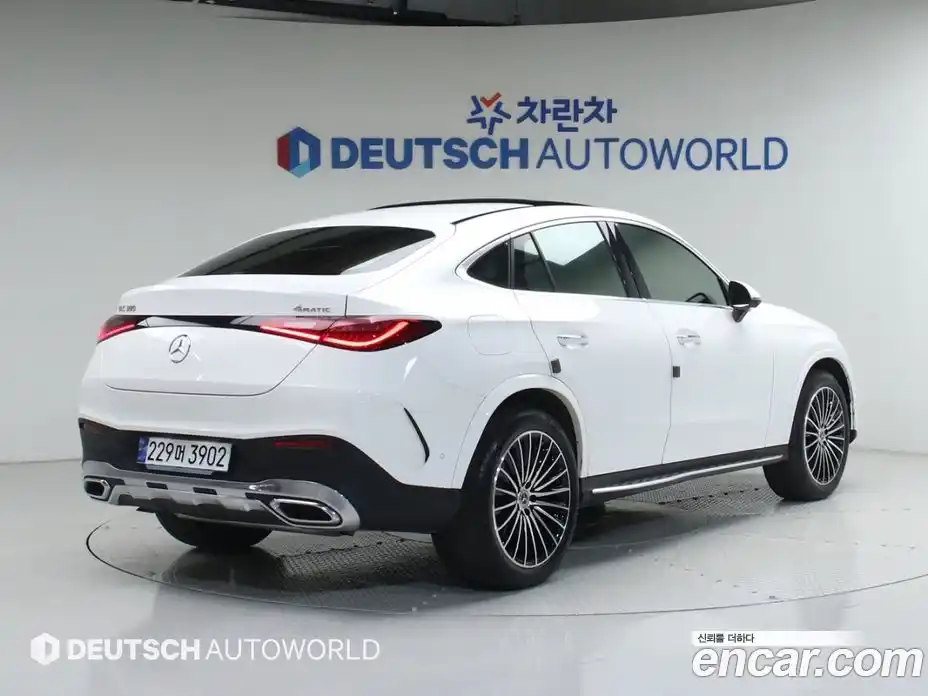 Mercedes-Benz GLC-Class 2024 2.0 гидро, фото 2