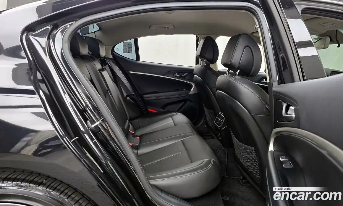 Genesis G70 2022 2.0 гидро, фото 17