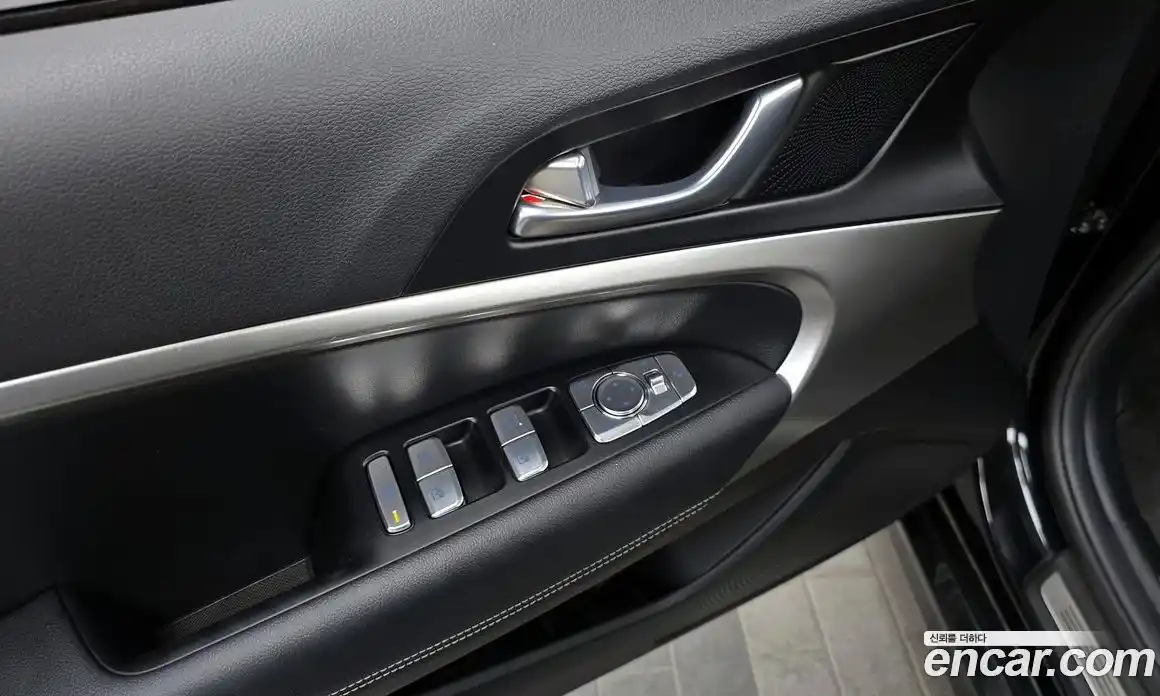 Genesis G70 2022 2.0 гидро, фото 27