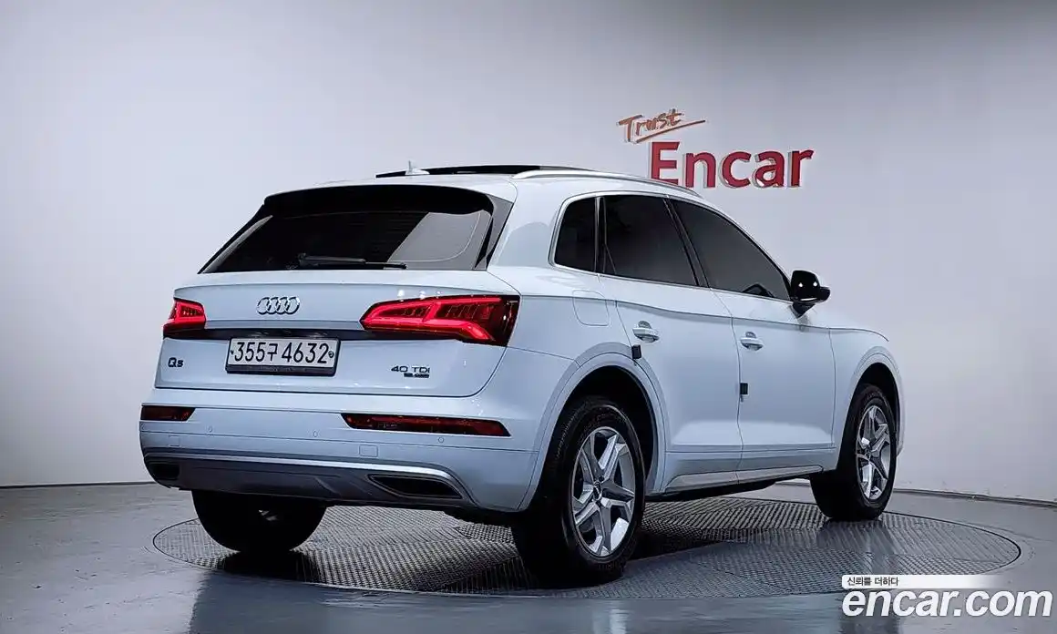 Audi Q5 2020 2.0 гидро, фото 2