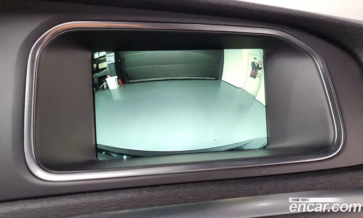 Volvo V40 2016 2.0 автомат (гидро), фото 15