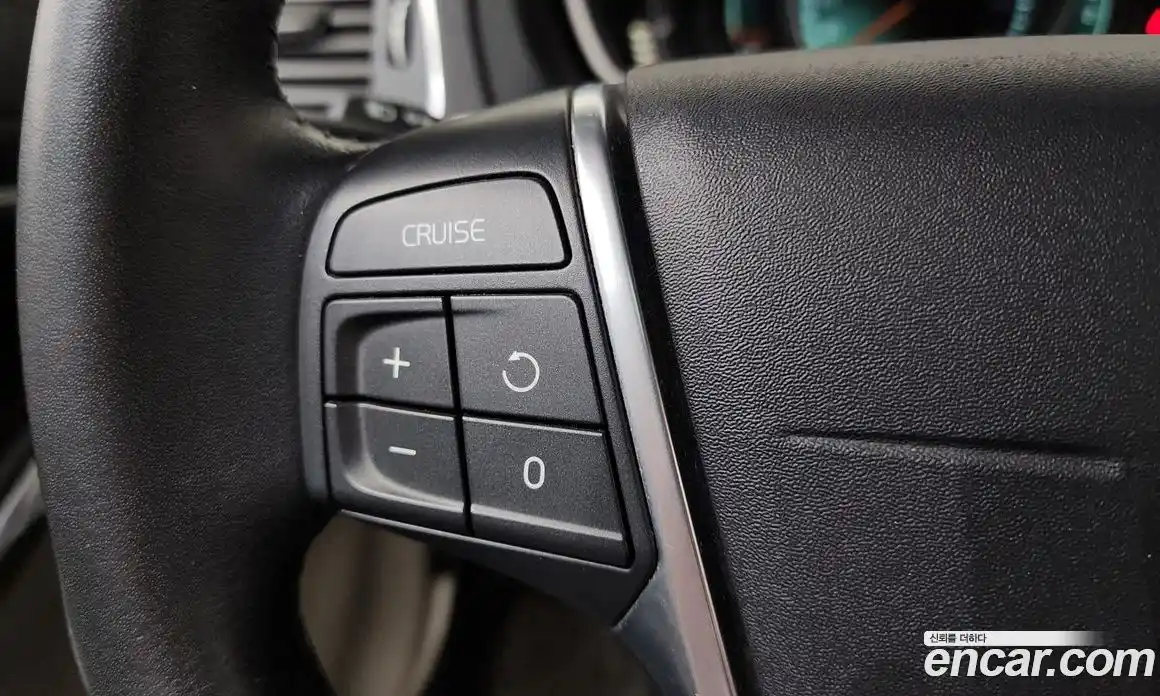 Volvo V40 2016 2.0 автомат (гидро), фото 16