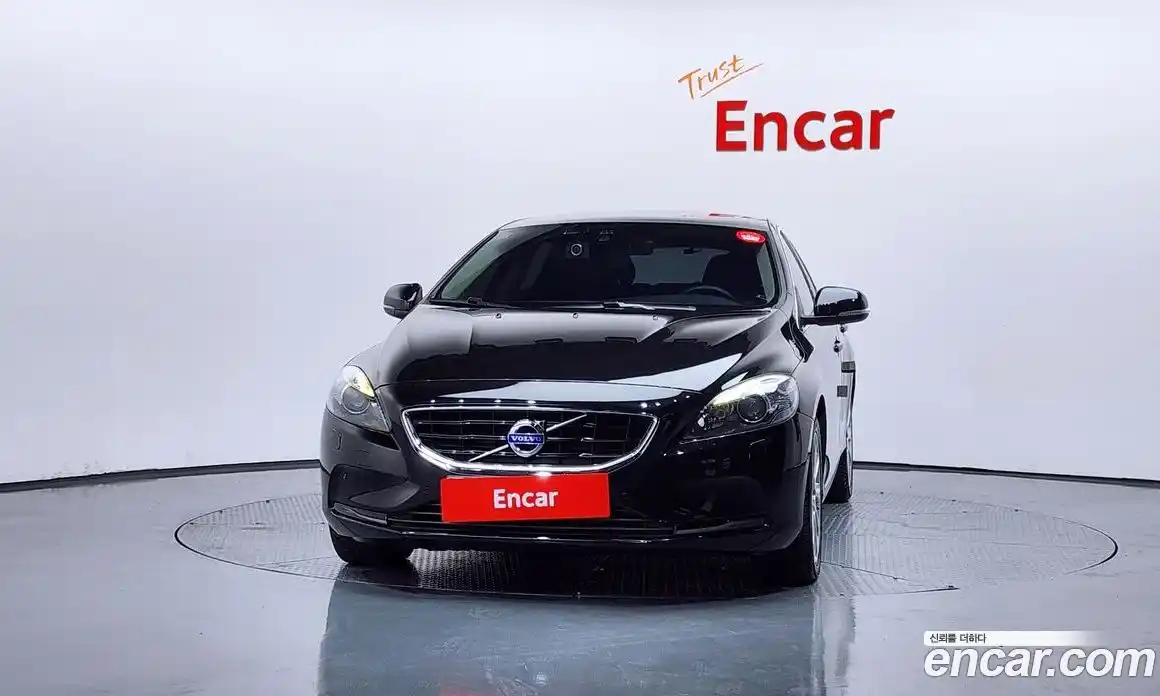 Volvo V40 2016 2.0 автомат (гидро), фото 3