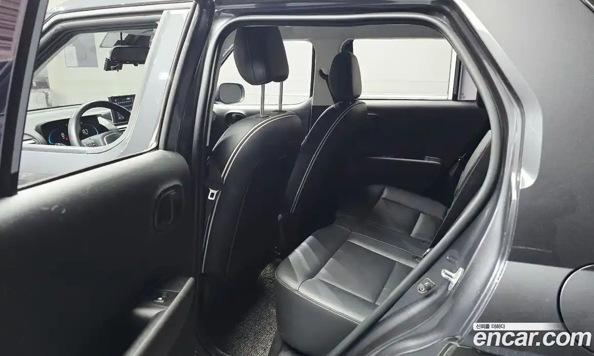 Hyundai Casper 2023 1.0 автомат (гидро), фото 17
