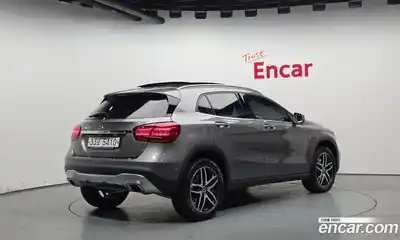 Mercedes-Benz GLA-Class 2019 2.0 гидро, миниатюра 2