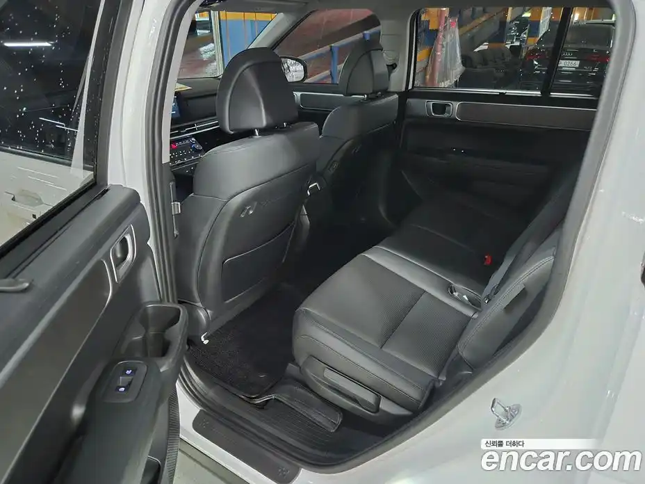 Hyundai Santa Fe 2023 1.6 гидро, фото 13