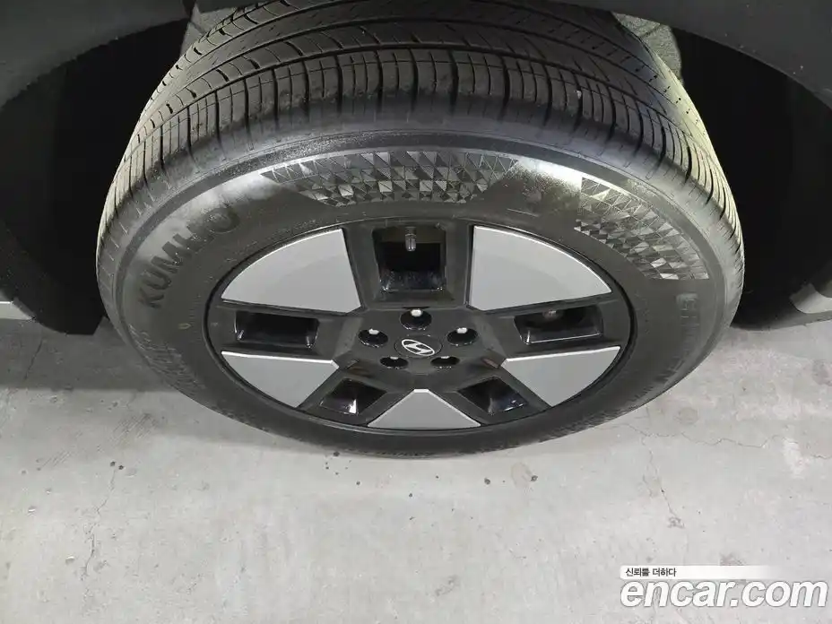 Hyundai Santa Fe 2023 1.6 гидро, фото 15