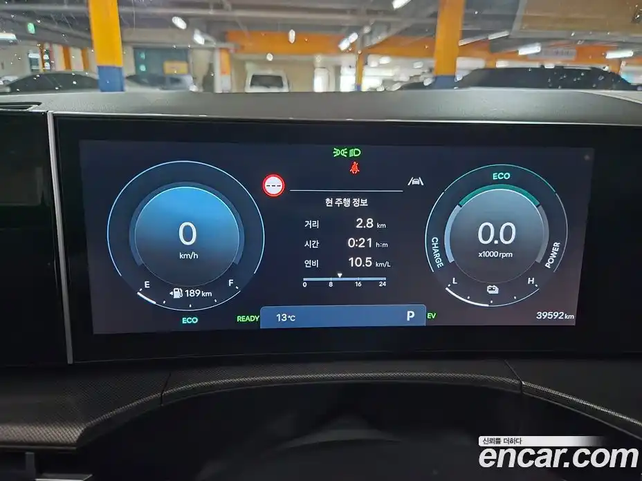 Hyundai Santa Fe 2023 1.6 гидро, фото 8