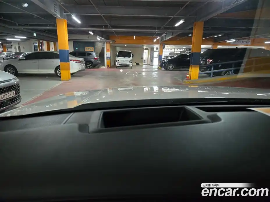 Hyundai Santa Fe 2023 1.6 гидро, фото 9
