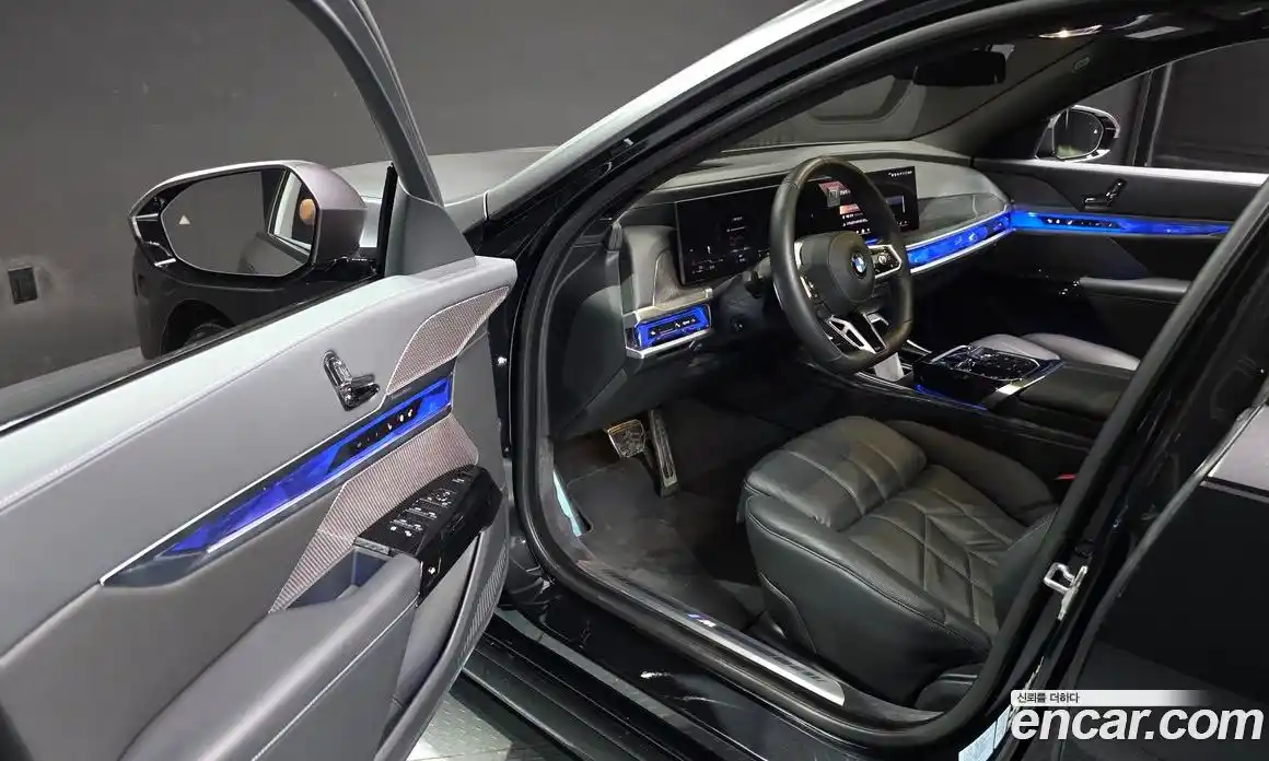 BMW 7-Series 2023 3.0 гидро, фото 13