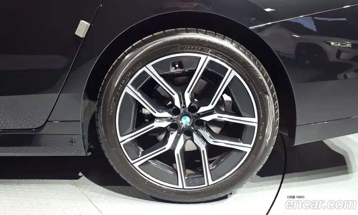 BMW 7-Series 2023 3.0 гидро, фото 7