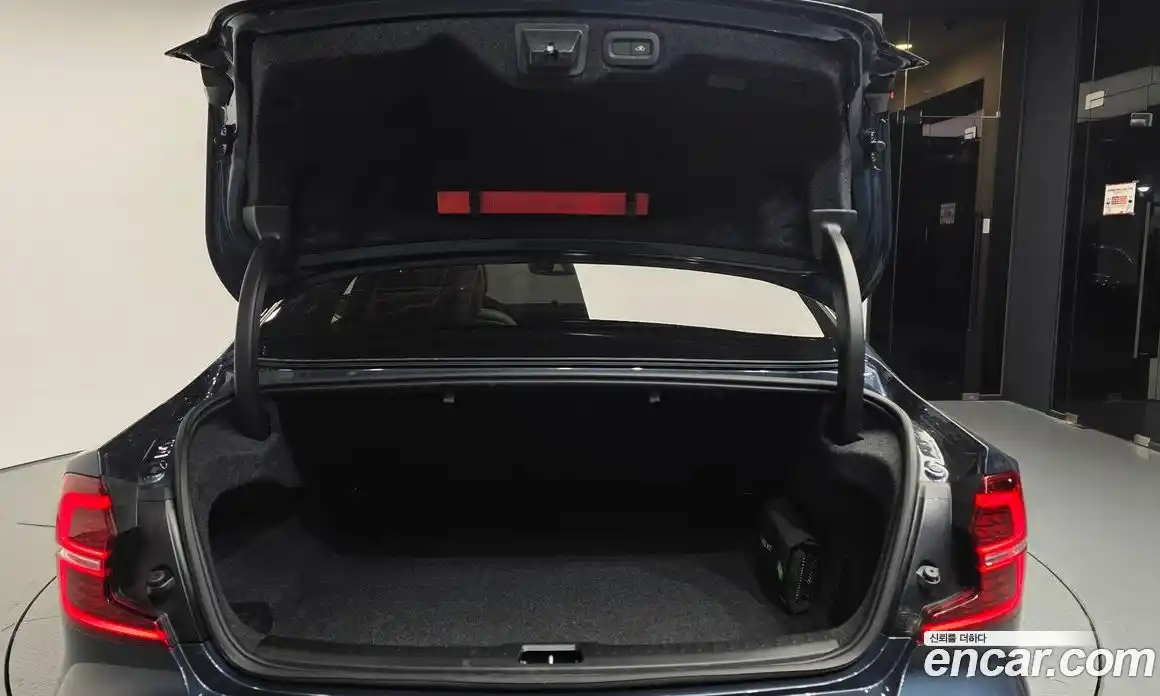 Volvo S60 2021 2.0 автомат (гидро), фото 20