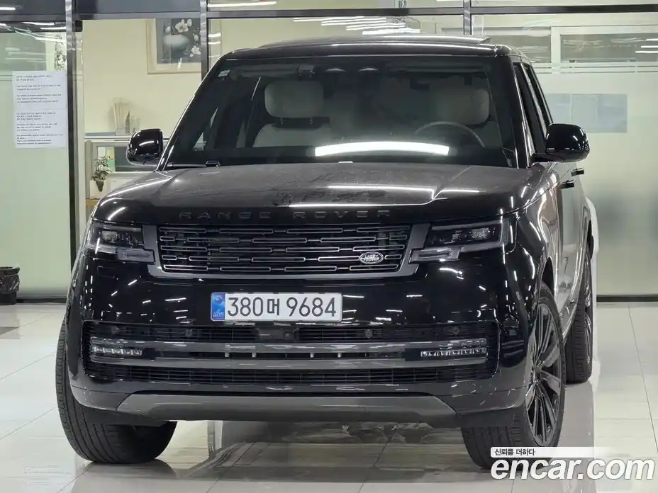 Land Rover Range Rover 2025 3.0 автомат (гидро), фото 1