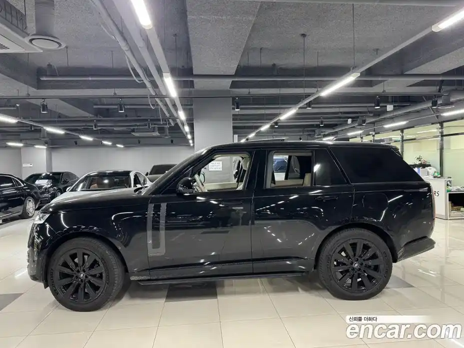 Land Rover Range Rover 2025 3.0 автомат (гидро), фото 2