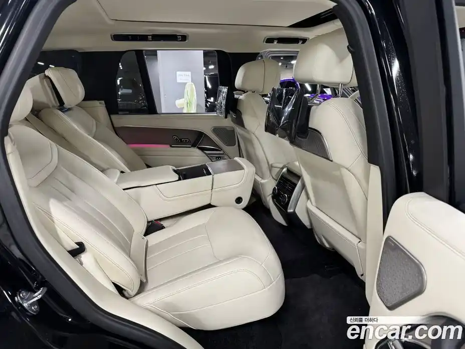 Land Rover Range Rover 2025 3.0 автомат (гидро), фото 10