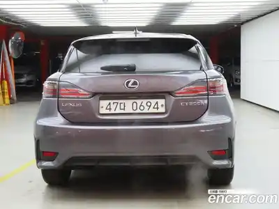 Lexus CT200h 2015 1.8 гидро, миниатюра 3