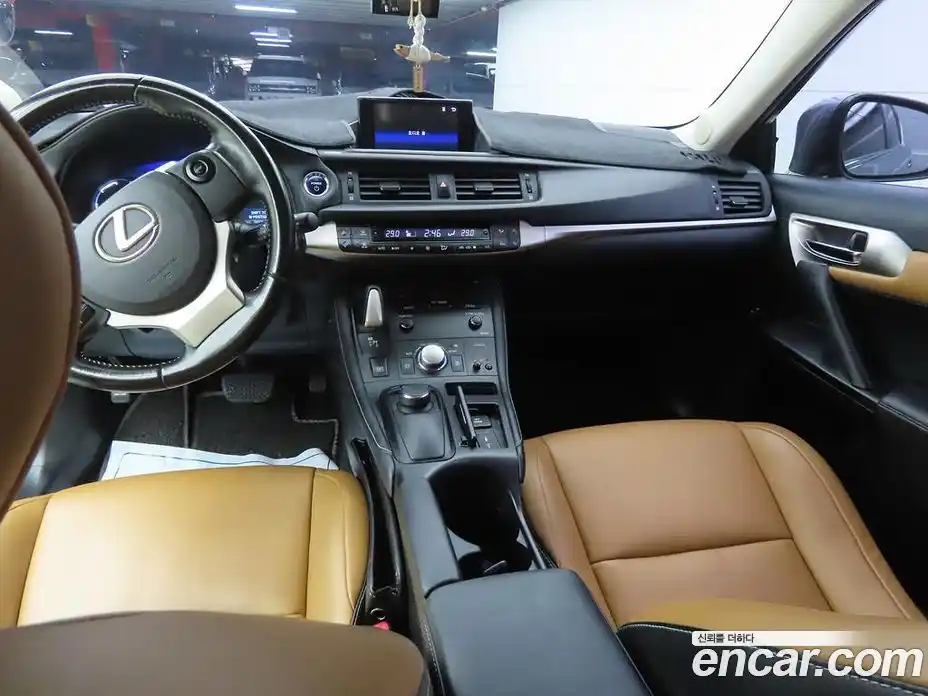 Lexus CT200h 2015 1.8 гидро, фото 8