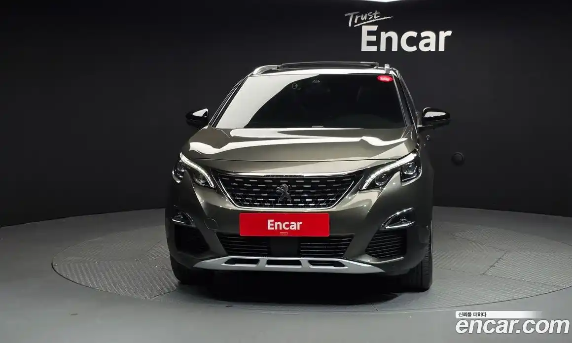 Peugeot 5008 2021 1.5 автомат (гидро), фото 3