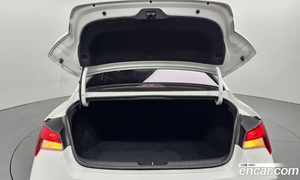 Hyundai Avante 2024 1.6 гидро, фото 29