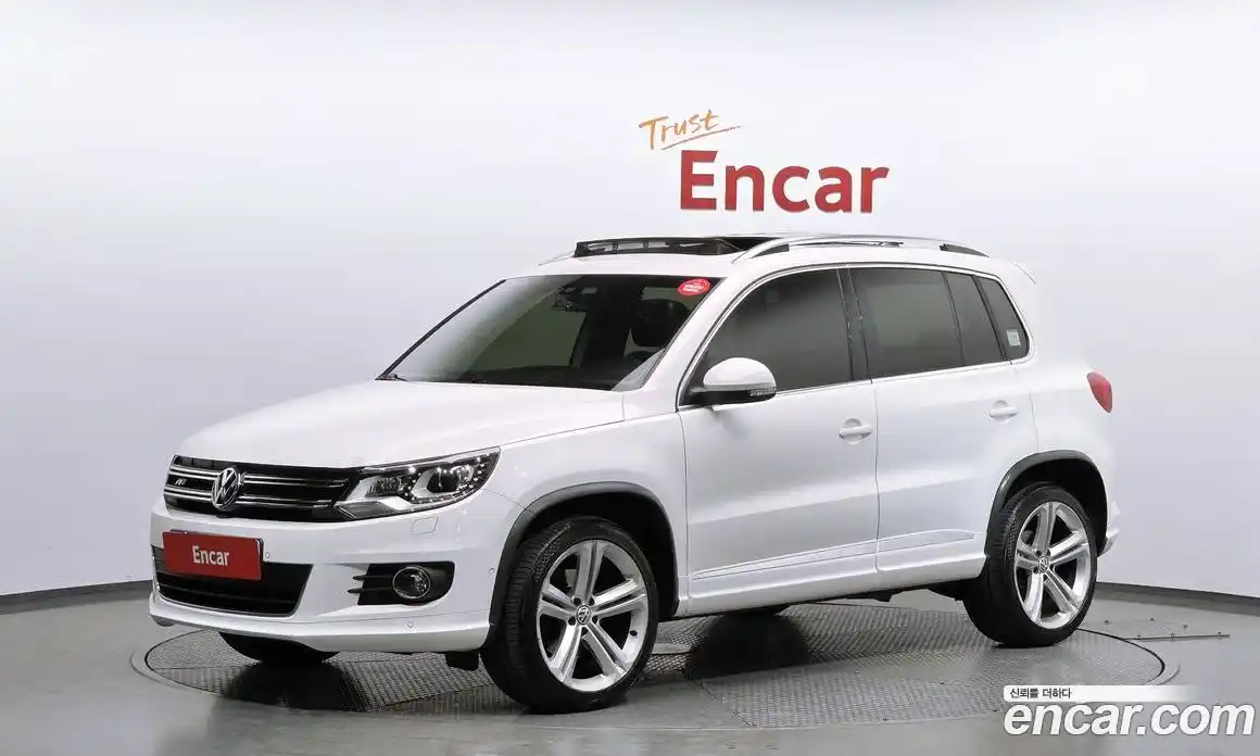 Volkswagen Tiguan 2013 2.0 автомат (гидро), фото 1