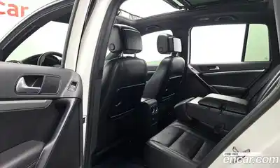 Volkswagen Tiguan 2013 2.0 автомат (гидро), миниатюра 11