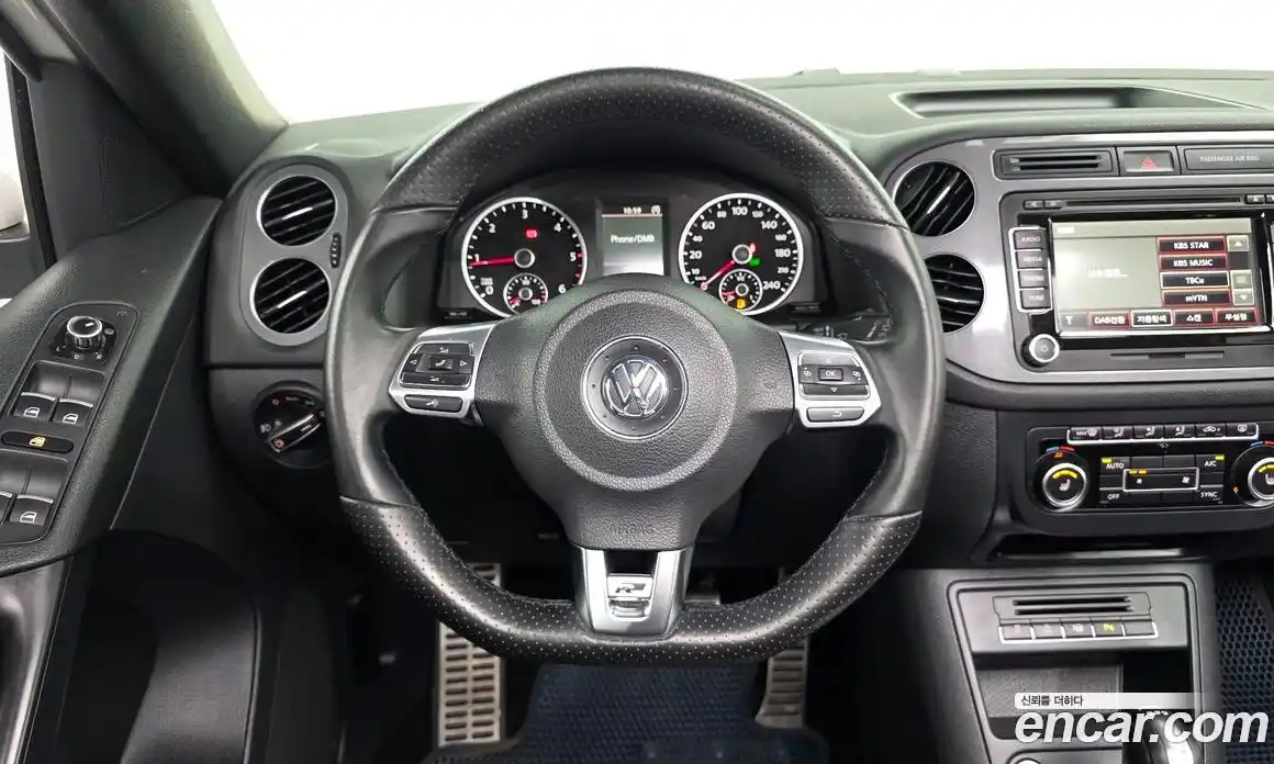 Volkswagen Tiguan 2013 2.0 автомат (гидро), фото 12