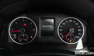 Volkswagen Tiguan 2013 2.0 автомат (гидро), миниатюра 8