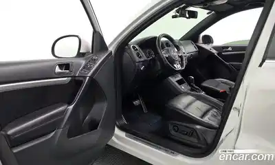 Volkswagen Tiguan 2013 2.0 автомат (гидро), миниатюра 10