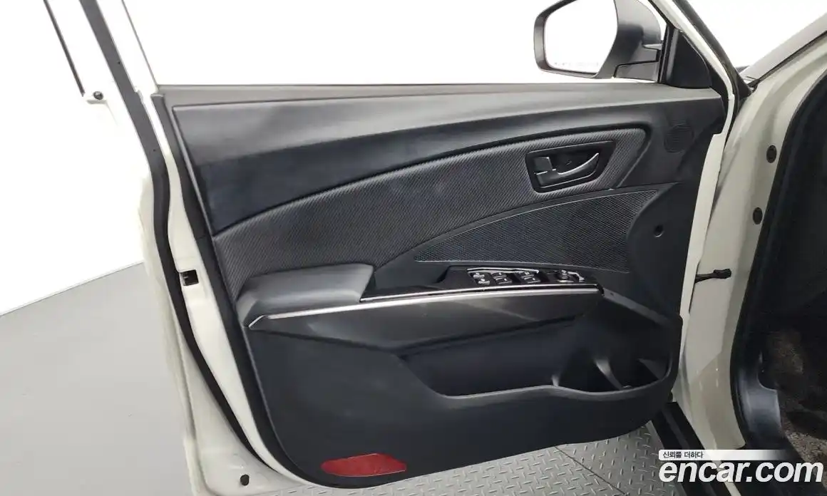 SsangYong TIBOLI 2024 1.6 гидро, фото 14