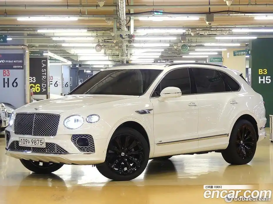 Bentley Bentayga 2021 4.0 гидро, фото 1