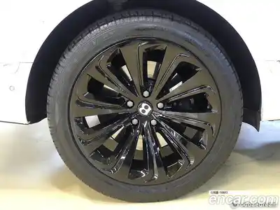 Bentley Bentayga 2021 4.0 гидро, миниатюра 5