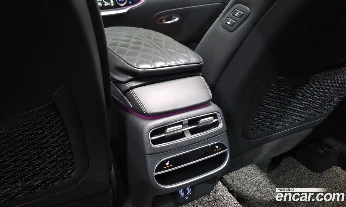 Genesis GV70 2022 2.5 гидро, фото 18