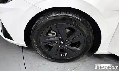 Hyundai Avante 2022 1.6 автомат (гидро), миниатюра 5