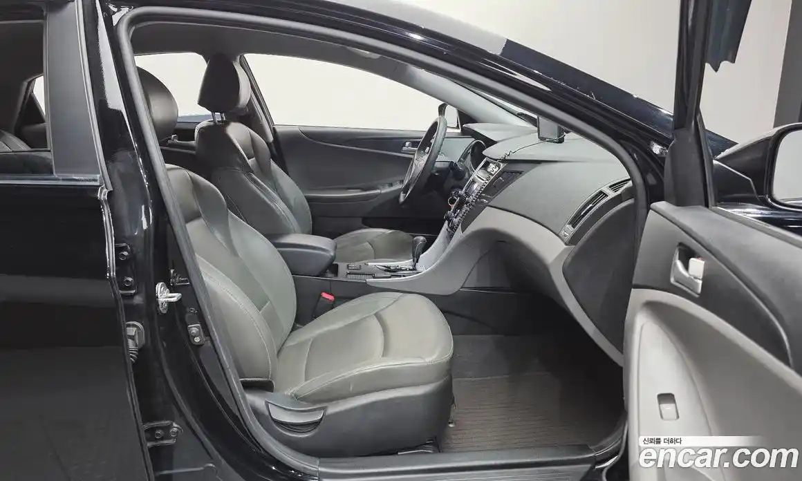 Hyundai Sonata 2011 2.0 гидро, фото 10