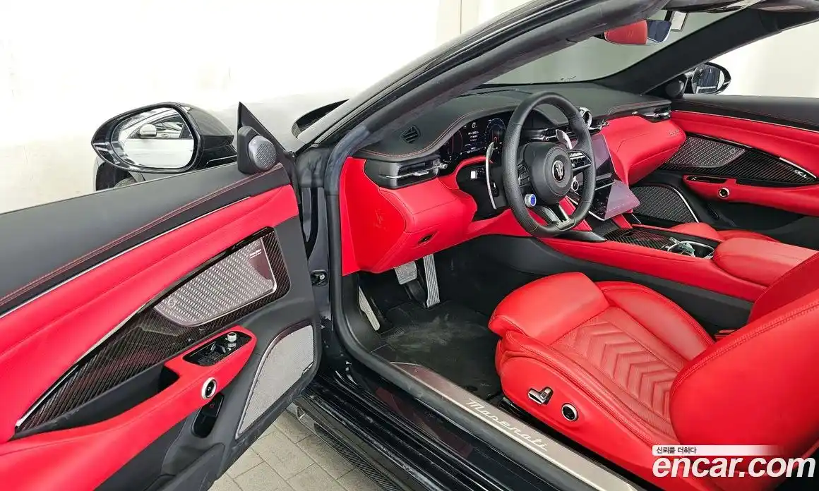 Maserati Gran Cabrio 2024 3.0 гидро, фото 13