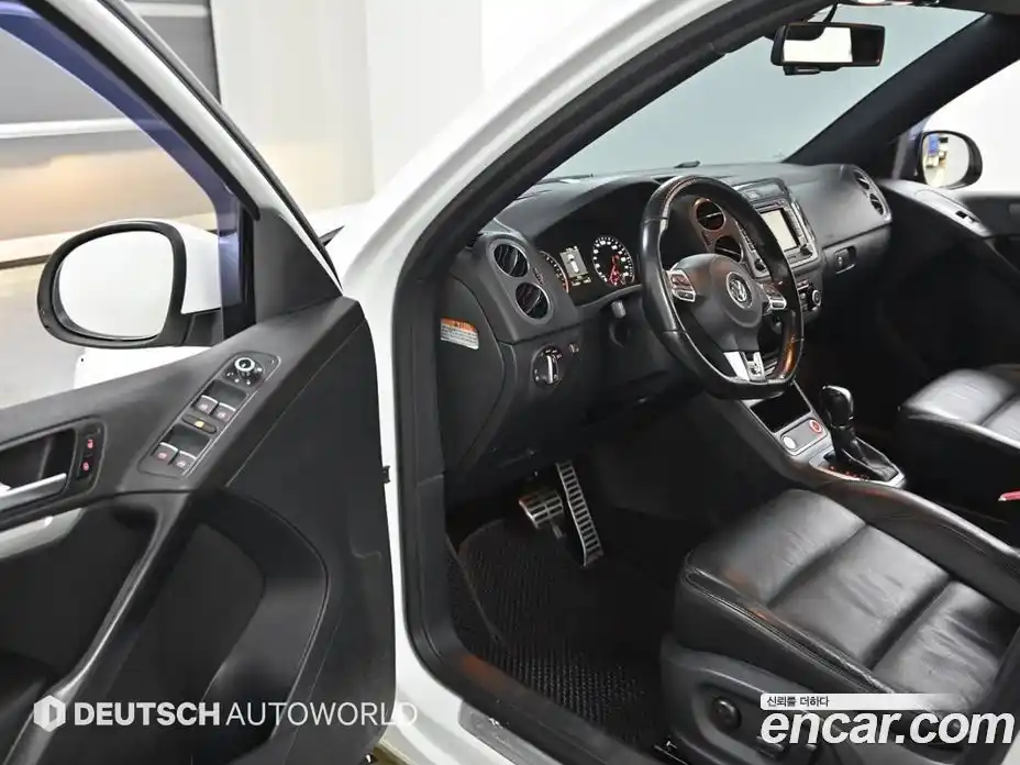 Volkswagen Tiguan 2014 2.0 автомат (гидро), фото 11