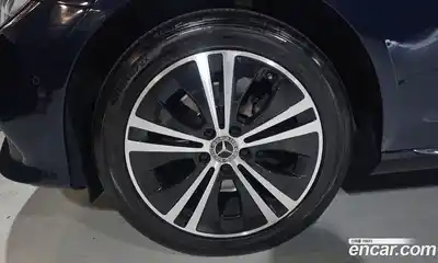 Mercedes-Benz E-Class 2019 1.9 гидро, миниатюра 5