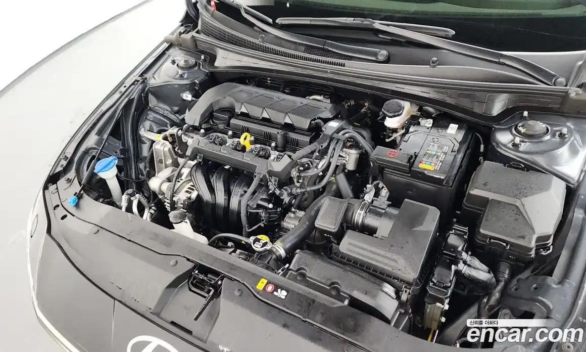 Hyundai Avante 2024 1.6 гидро, фото 6
