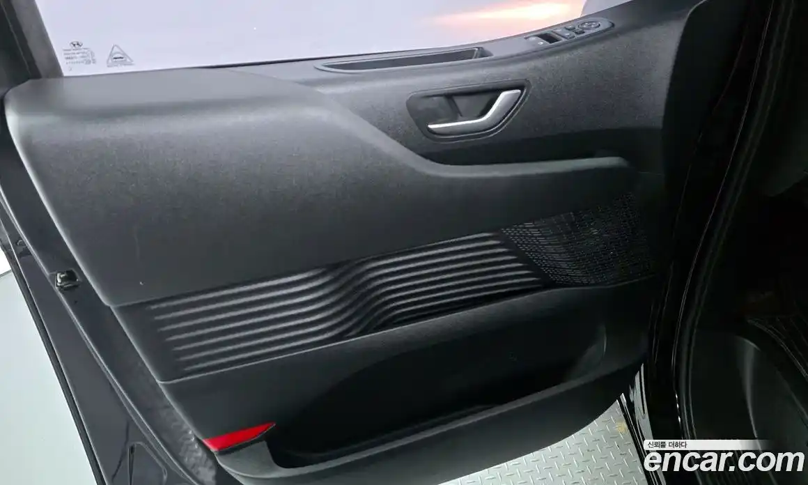 Hyundai Staria 2023 2.2 гидро, фото 14