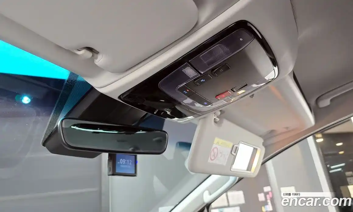 Hyundai Staria 2023 2.2 гидро, фото 26