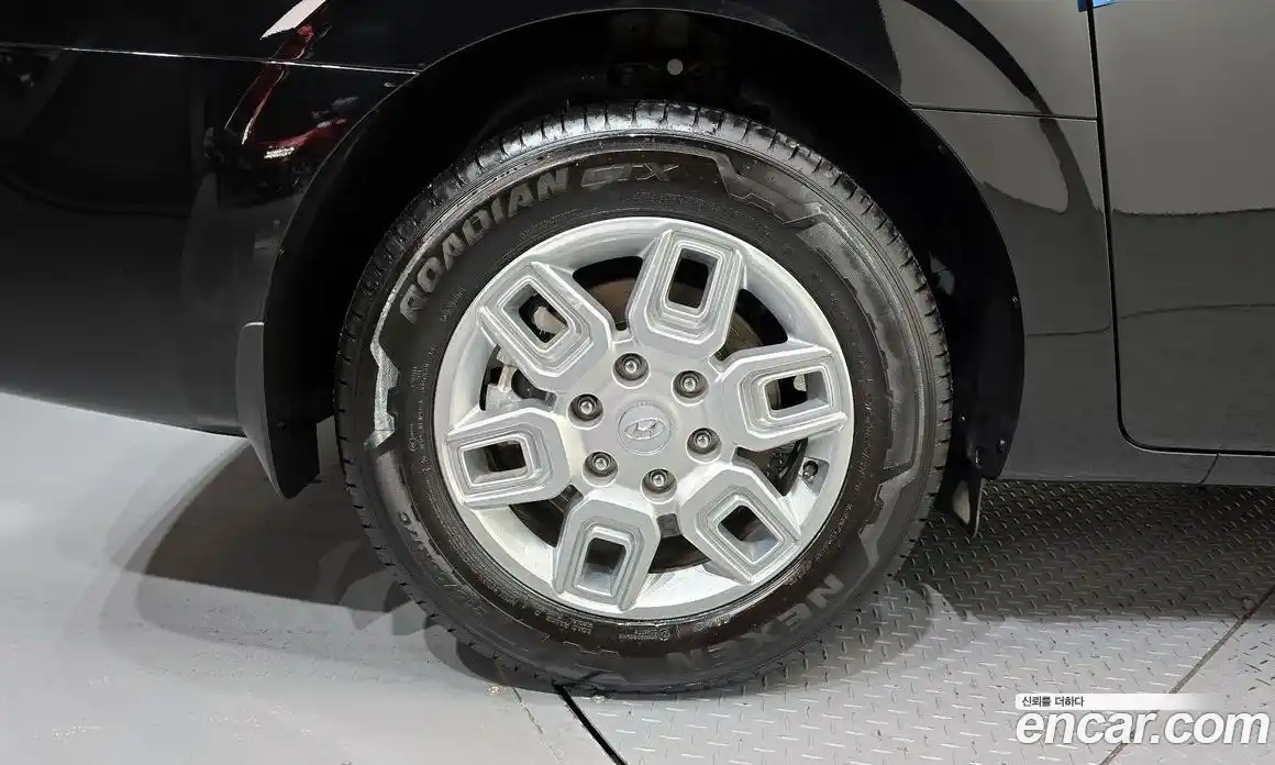 Hyundai Staria 2023 2.2 гидро, фото 5