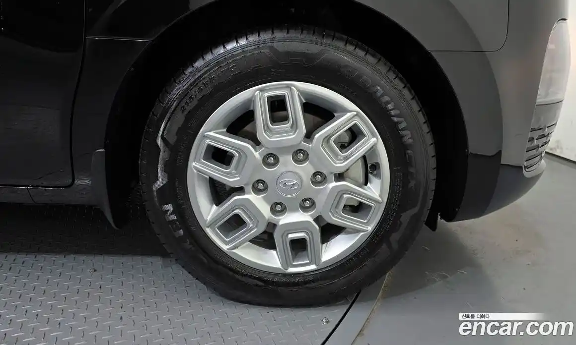 Hyundai Staria 2023 2.2 гидро, фото 7