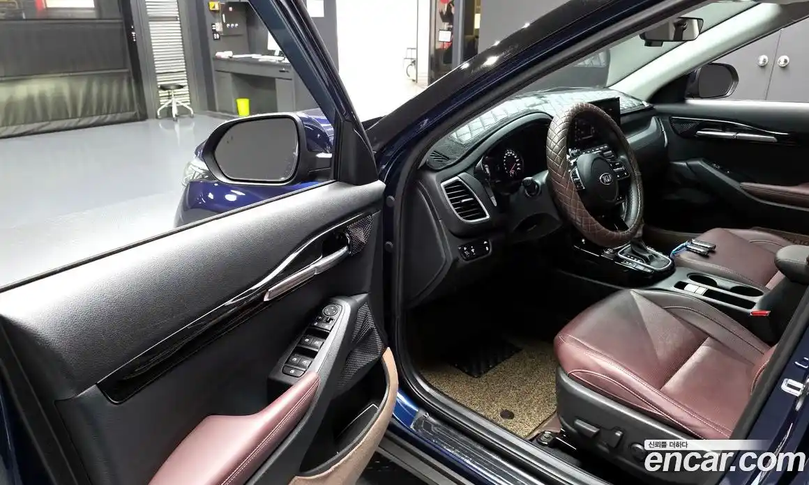Kia Seltos 2020 1.6 автомат (гидро), фото 13