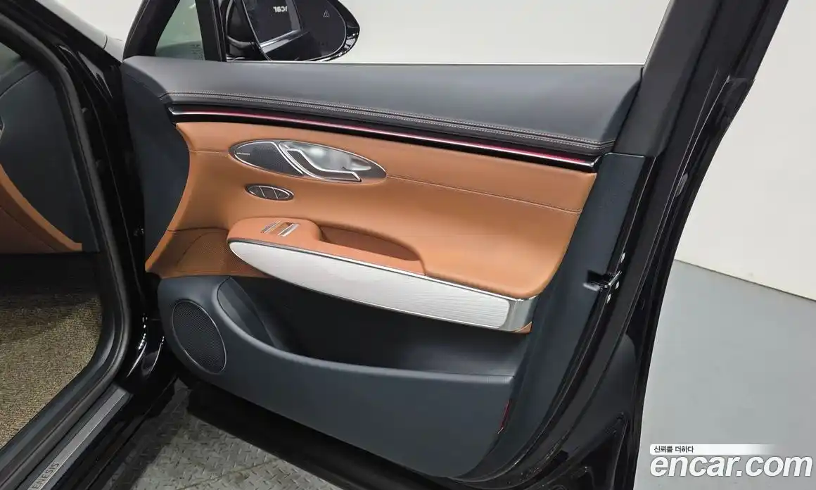 Genesis GV70 2025 2.5 гидро, фото 14